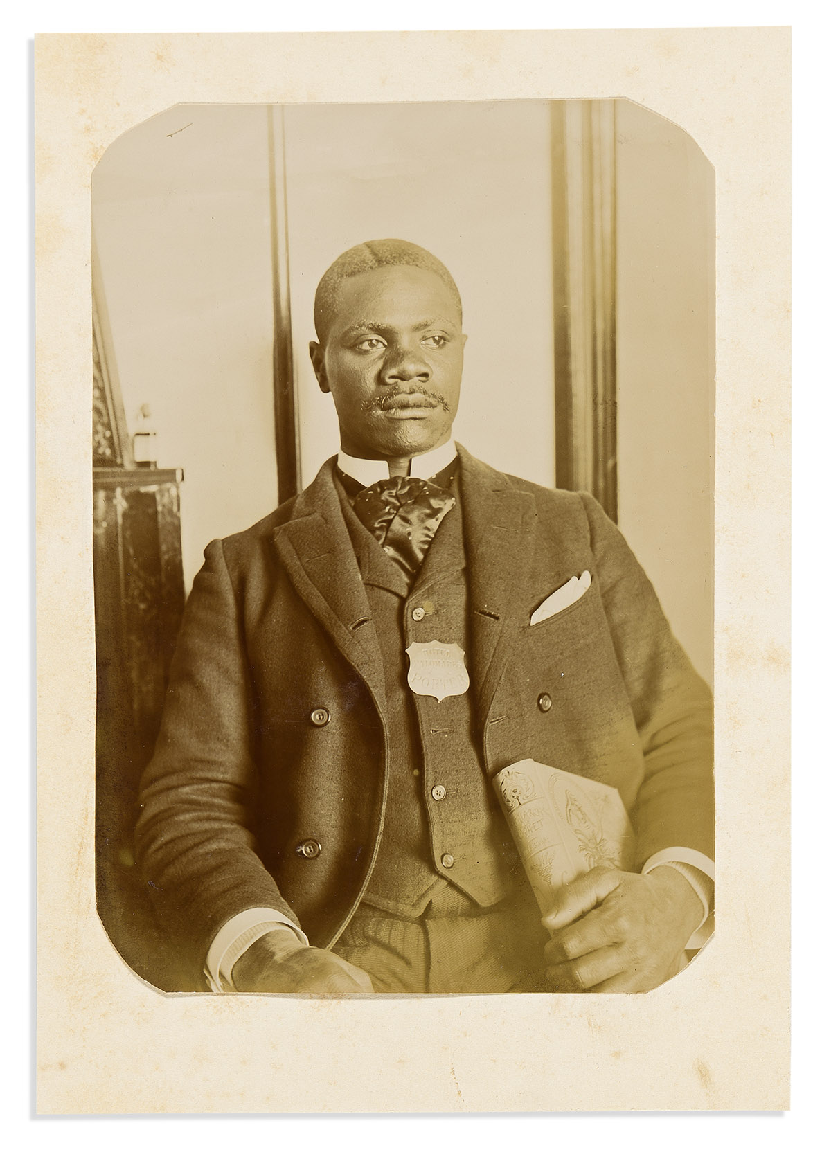 (PHOTOGRAPHY.) Photograph of a porter at the Hotel Palomares in California.